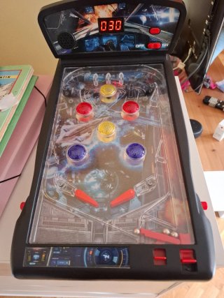 Pinball electrónico infantil.