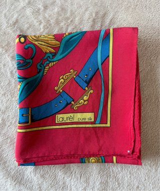 Foulard Laurél in seta a fantasia