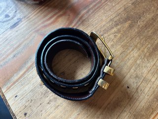 Cinturón de piel