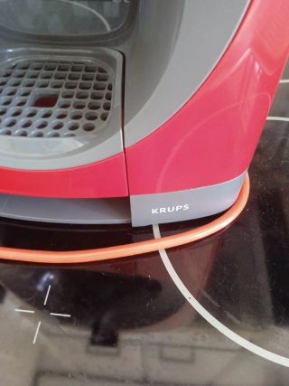 Macchina da caffè Dolce Gusto rossa