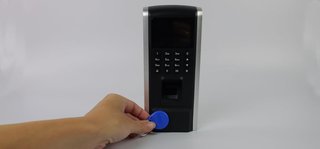 Control horario biométrico con huella y RFID