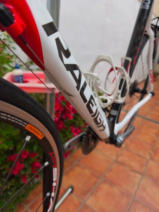 Bicicleta Raleigh Avant Comp Carbono
