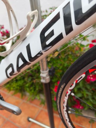 Bicicleta Raleigh Avant Comp Carbono