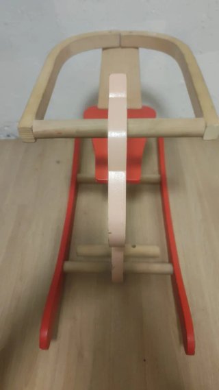 Caballito de madera para niños