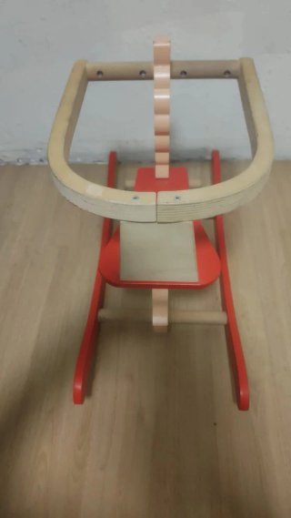 Caballito de madera para niños
