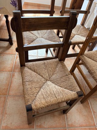 4 Sillas de Madera y Enea precio total de las 4