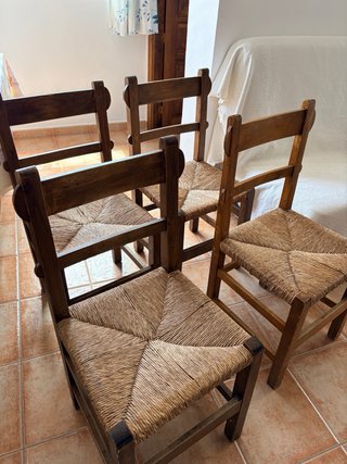 4 Sillas de Madera y Enea precio total de las 4