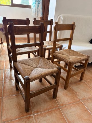 4 Sillas de Madera y Enea precio total de las 4