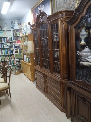 Vitrina de comedor madera y cristal
