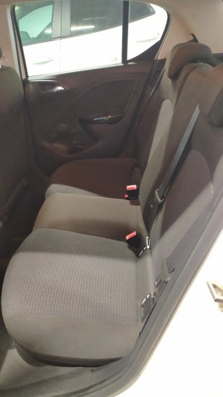 Opel Corsa 2016 con cámara trasera