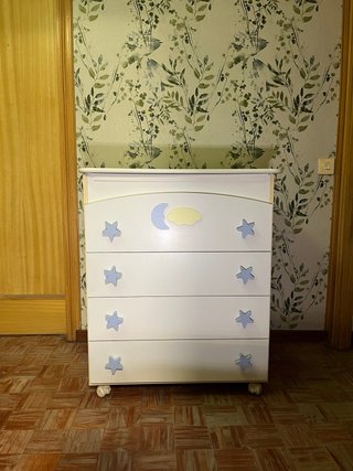 Cómoda cambiador bebé + bañera con ruedas