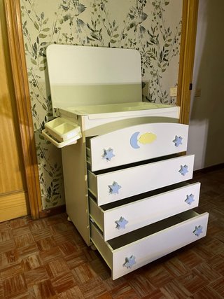 Cómoda cambiador bebé + bañera con ruedas