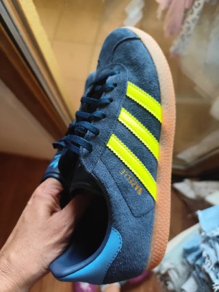 Zapatillas Adidas Gazelle Talla 38.5,con caja,nuev