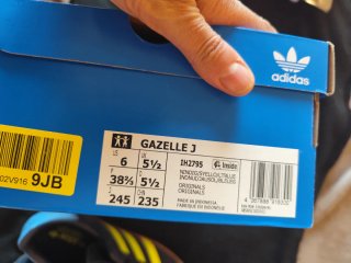 Zapatillas Adidas Gazelle Talla 38.5,con caja,nuev