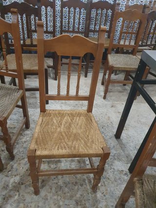 Sillas de enea de madera
