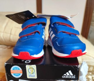 Tenis Adidas Niños Azul y Rojo número 21