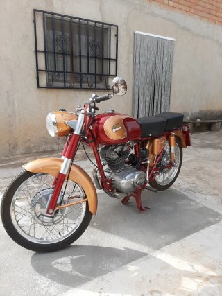 Ducati 175 TS Mototrans clásica Restauración compl
