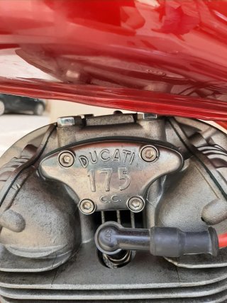 Ducati 175 TS Mototrans clásica Restauración compl