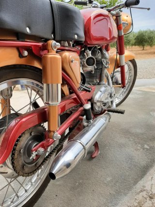 Ducati 175 TS Mototrans clásica Restauración compl