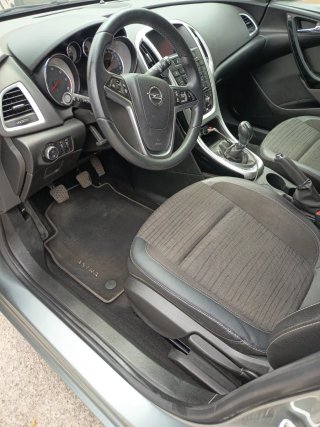 Opel Astra 2015