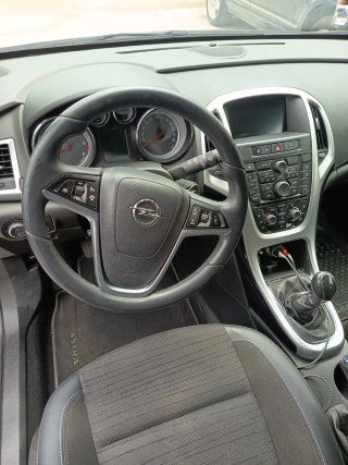 Opel Astra 2015
