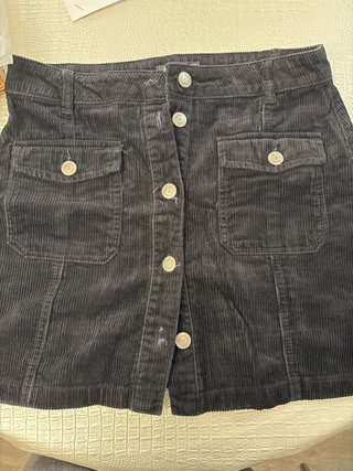 Falda negra pana Stradivarius