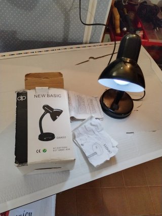 Lámpara de escritorio DP New Basic