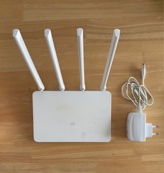 Xiaomi Mi Router 3 con 4 antenas