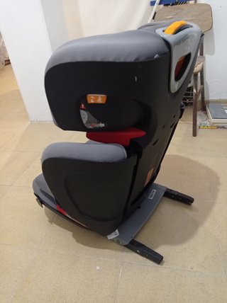 Silla coche Chicco Isofix, incluye elevador