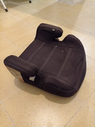 Silla coche Chicco Isofix, incluye elevador