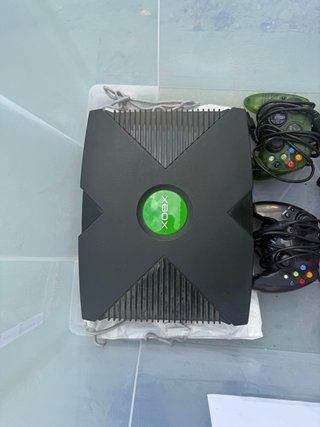 Xbox 360 + 40 juegos + 4 mandos