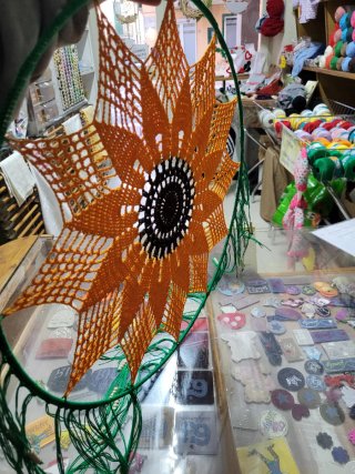 Decorazione da parete girasole uncinetto
