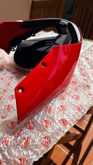 Colin asiento Ducati Streetfighter rojo 2025