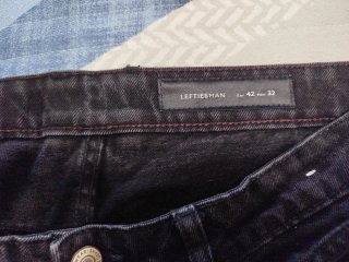 Pantalón vaquero negro