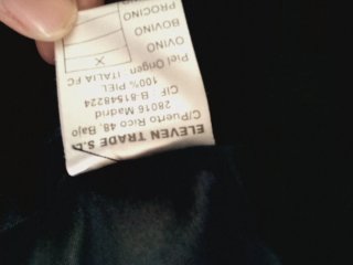 Chaqueta de Piel Negra y Roja