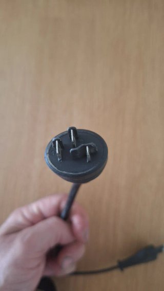 Cargador Bosch eBike Compact 100-240V