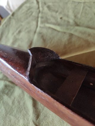 Maqueta de barco de madera