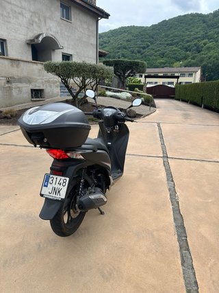 Honda SH125i Scooter