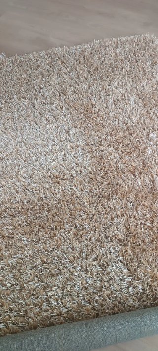 Alfombra  2,10 x 1,40 m color champagne