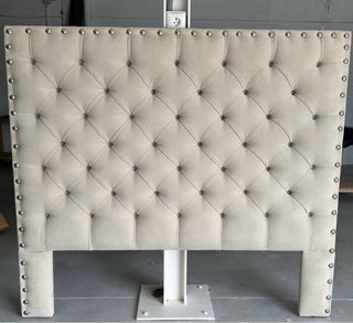 Cabecero capitoné 150cm tela antimanchas beige