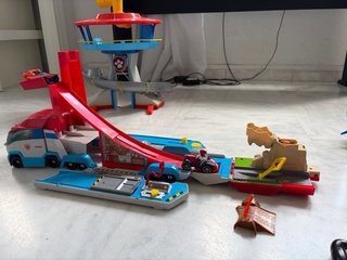 Camión Patrulla Canina con figuras