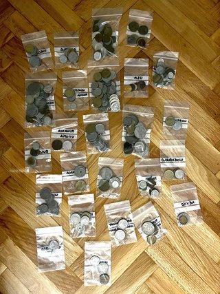 Lote 6,7 kg pesetas 1925-2000 y extranjeras.