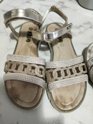 2 paia sandali bambina oro e argento