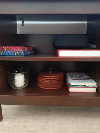 Mueble TV de madera marrón