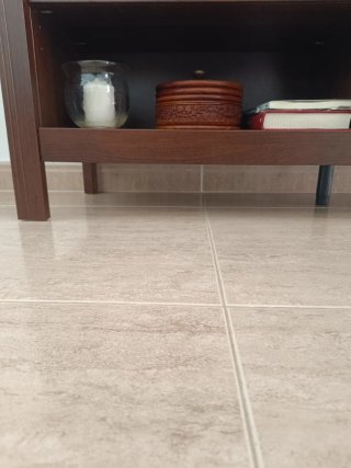 Mueble TV de madera marrón