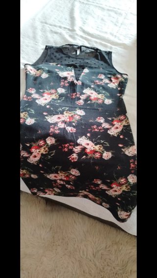 Vestido floral negro