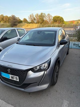 Peugeot e-208 2023