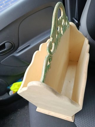 REVISTERO MADERA PINTADO A MANO
