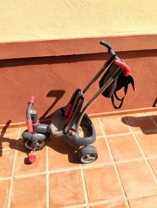 Triciclo infantil