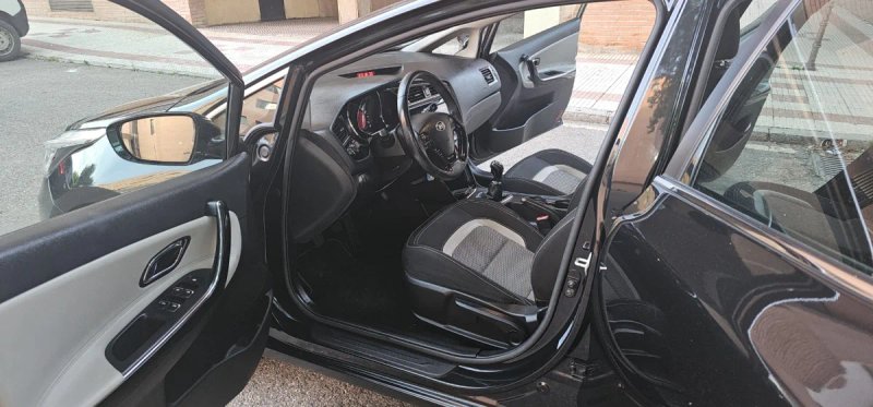 KIA Ceed 2017 - foto 1